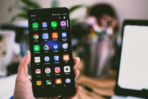 12-Android-ios-apps-300x200